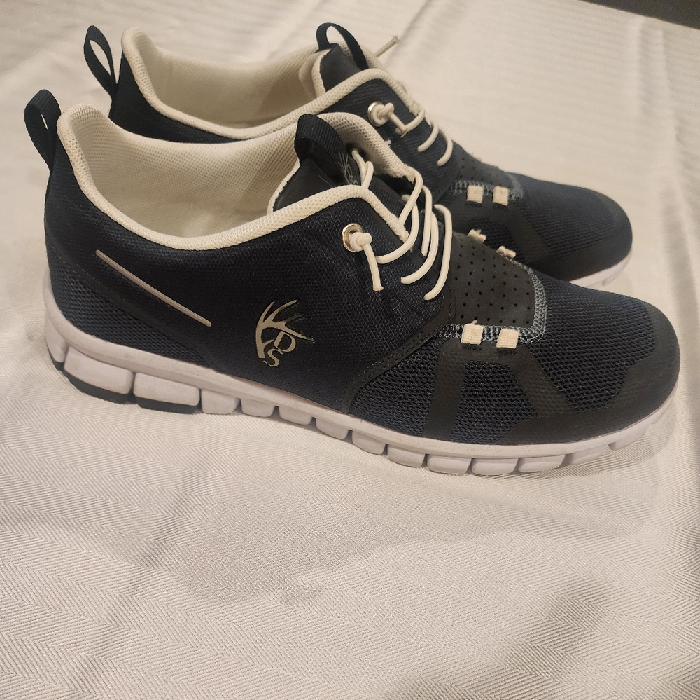 Men's Deer Stags Memory Foam Sneakers- Size 9.5
